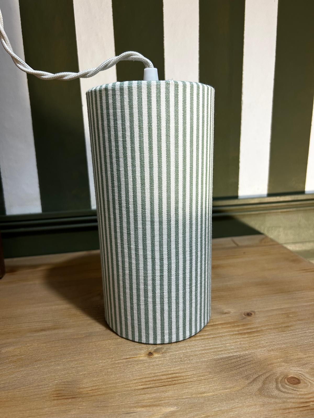 Lampe baladeuse rayée forme tube