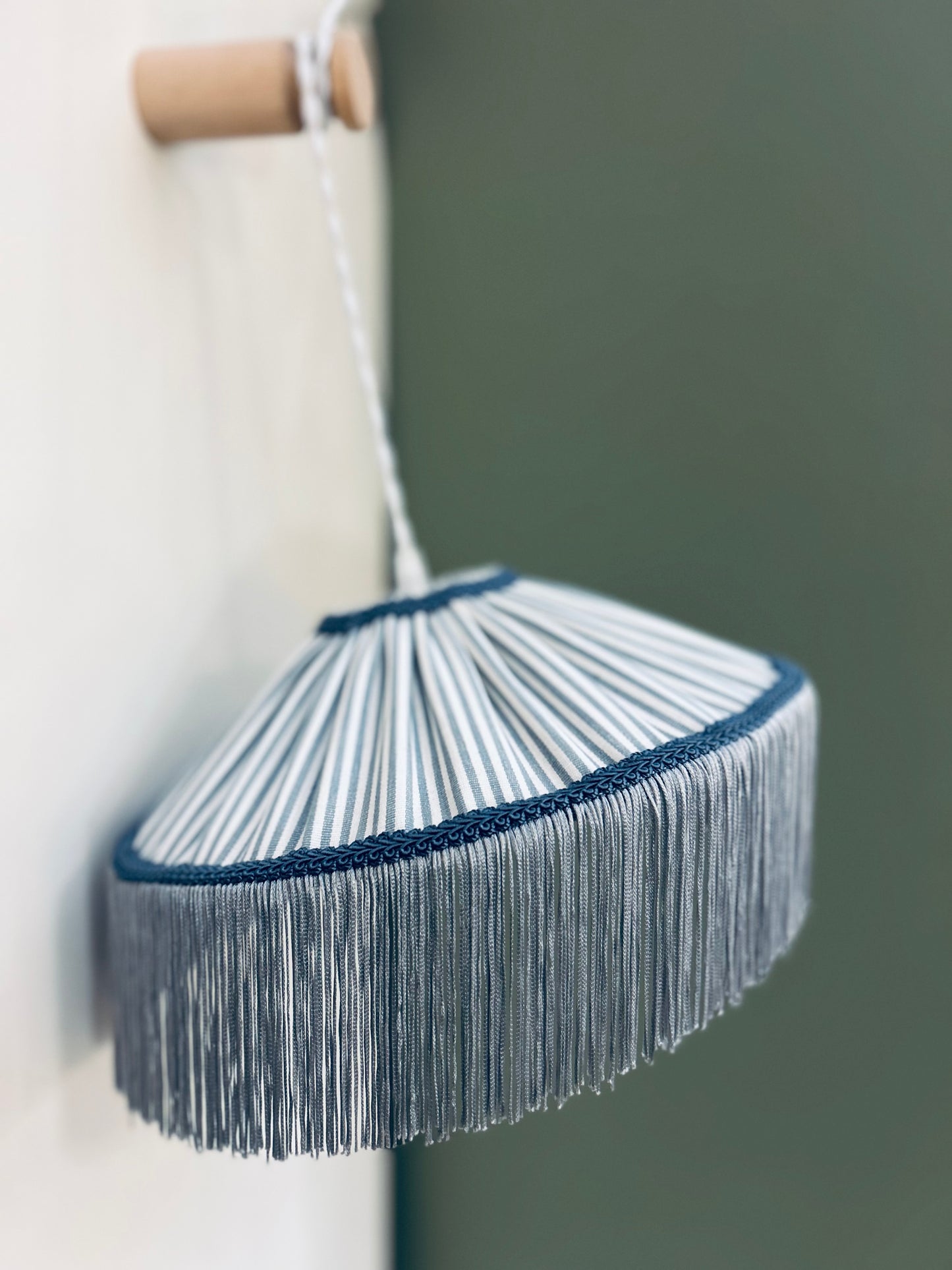 Lampe baladeuse, à suspendre, bleu Oxford tissu 100% coton de la maison ROMO